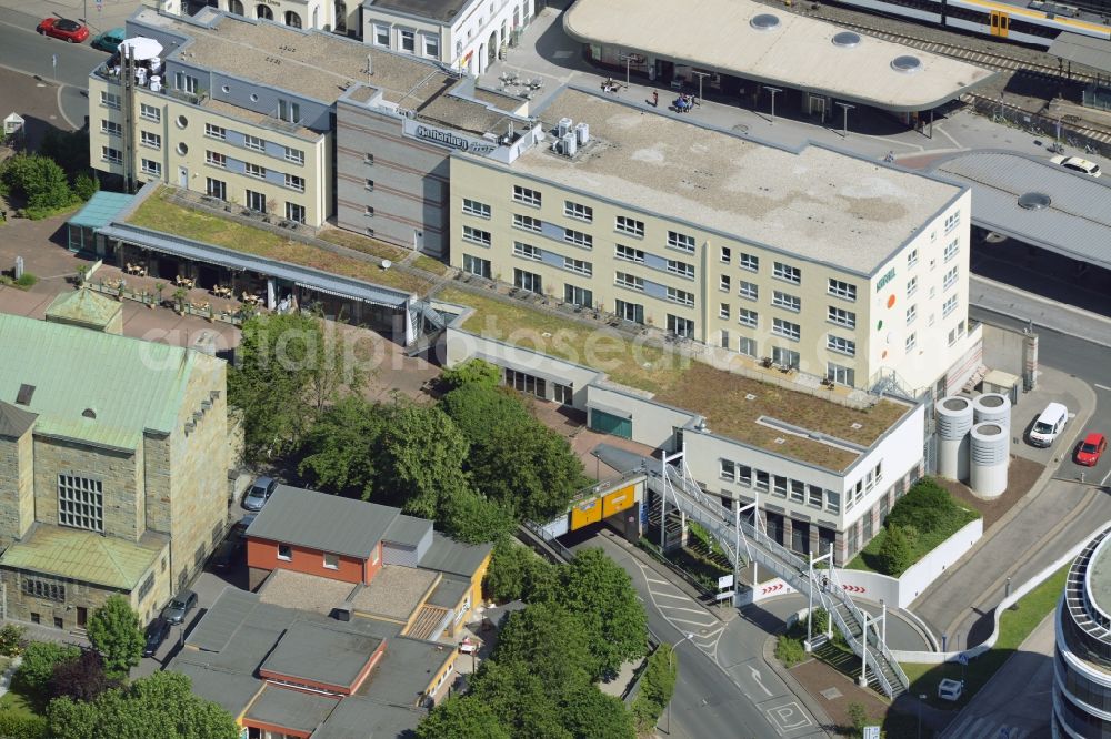 Unna from above - Complex of the hotel building Katharinenhof in Unna in the state of North Rhine-Westphalia. The hotel is located on Bahnhofstrasse in the North of Unna