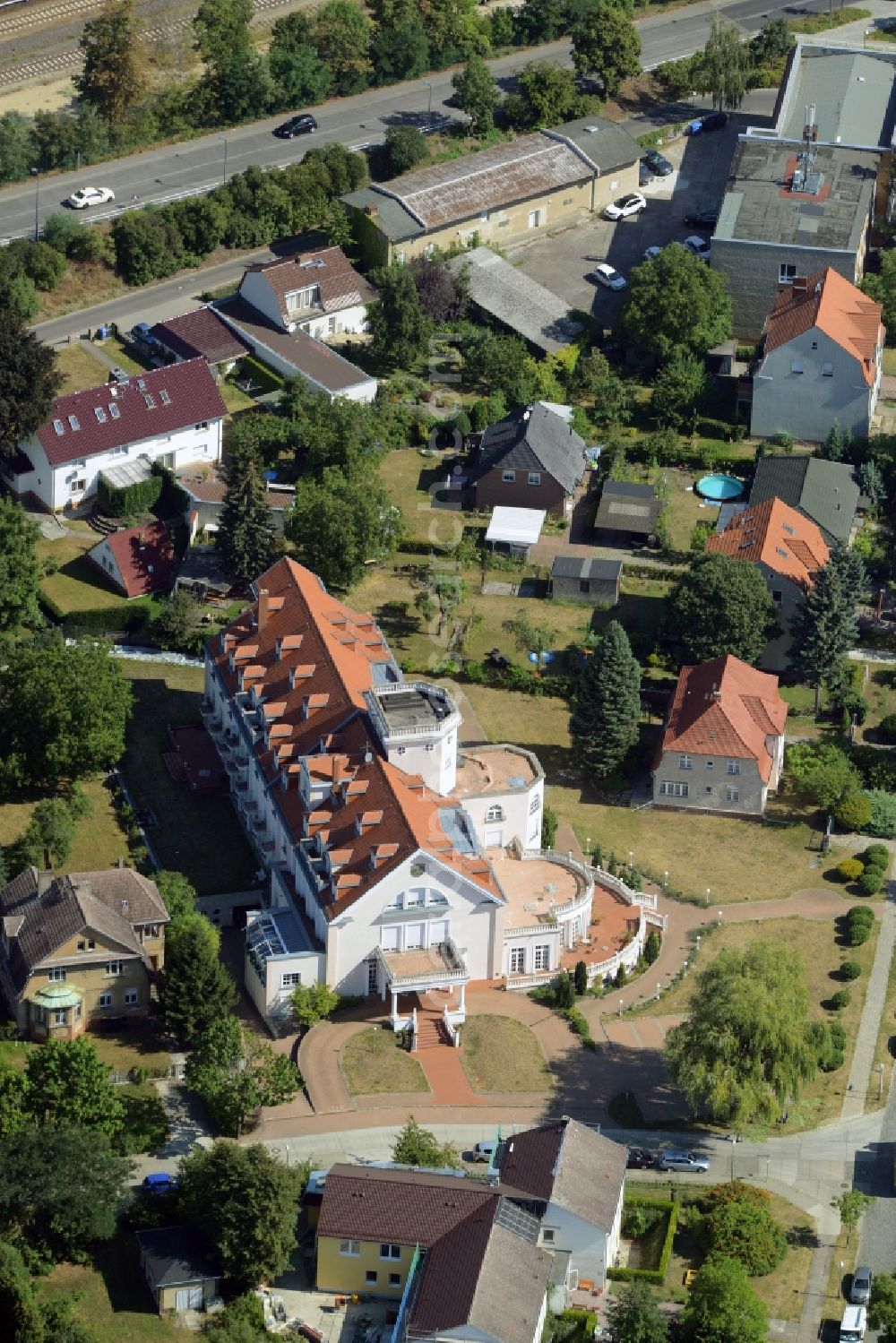 Berlin from the bird's eye view: Complex of the hotel building 1a-PARK HOTEL BERLIN Schloss Kaulsdorf in Berlin in Germany