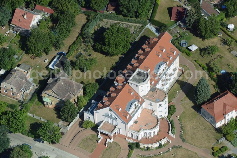 Aerial photograph Berlin - Complex of the hotel building 1a-PARK HOTEL BERLIN Schloss Kaulsdorf in Berlin in Germany