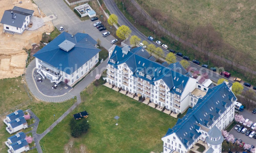 Werder (Havel) from the bird's eye view: Complex of the hotel building Precise Resort Schwielowsee Am Schwielowsee in the district Petzow in Werder (Havel) in the state Brandenburg, Germany