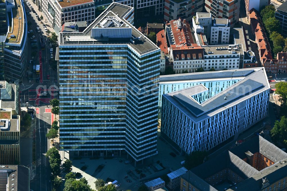 Hamburg from the bird's eye view: Complex of the hotel building Scandic Emporio in the district Neustadt in Hamburg, Germany