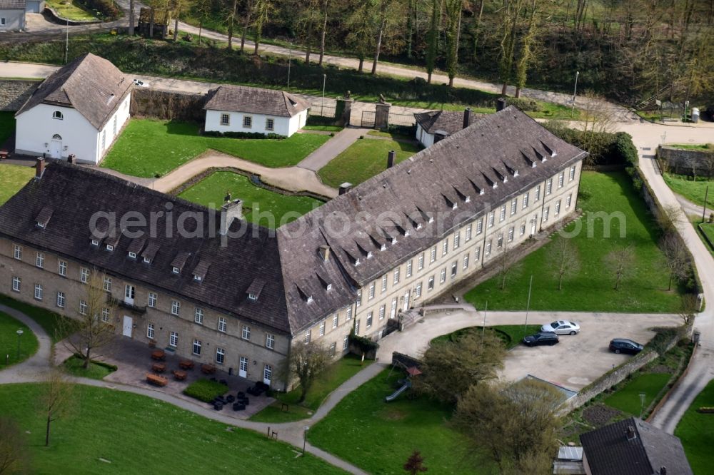 Aerial photograph Brakel - Complex of the hotel building Schloss Gehrden an der Schlossstrasse in Brakel in the state North Rhine-Westphalia