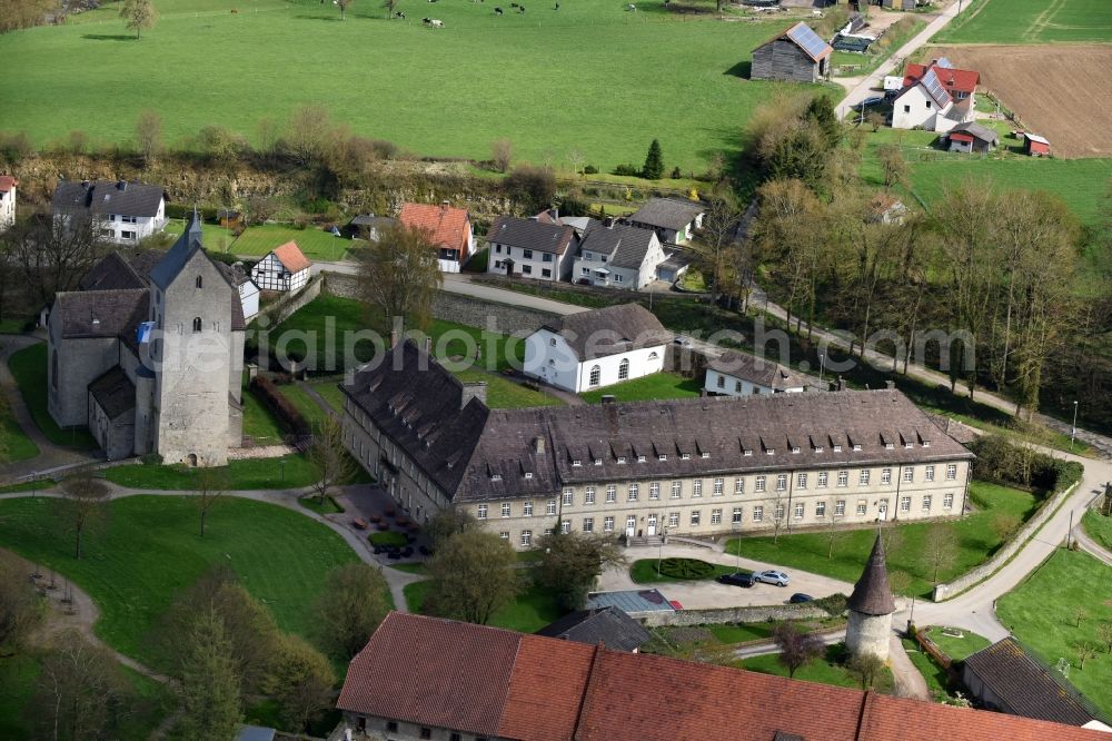 Aerial image Brakel - Complex of the hotel building Schloss Gehrden an der Schlossstrasse in Brakel in the state North Rhine-Westphalia