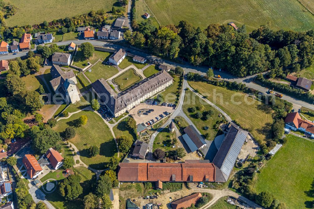 Brakel from the bird's eye view: Complex of the hotel building Schloss Gehrden an der Schlossstrasse in Brakel in the state North Rhine-Westphalia