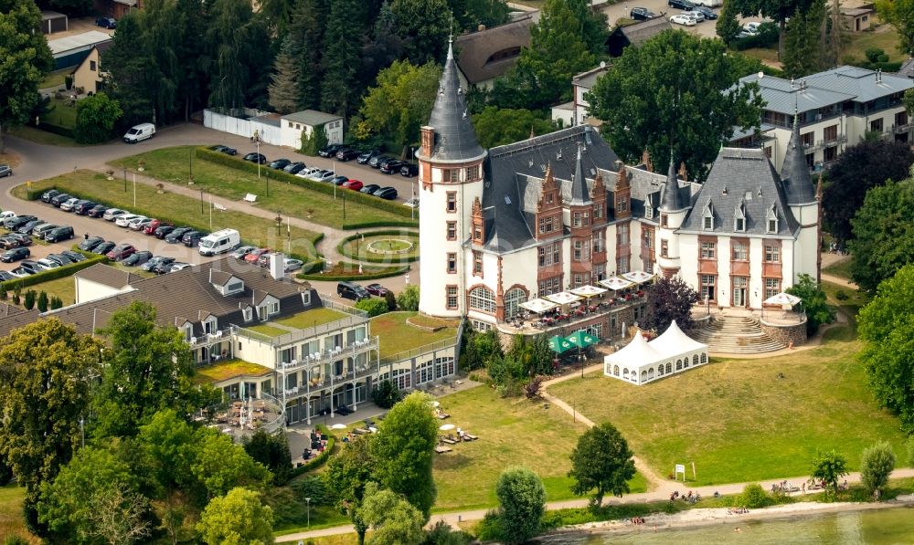 Aerial image Klink - Building complex of the resort castle Klink with the restaurant Ritter Artus Keller at the Mueritz in Klink in Mecklenburg-Vorpommern