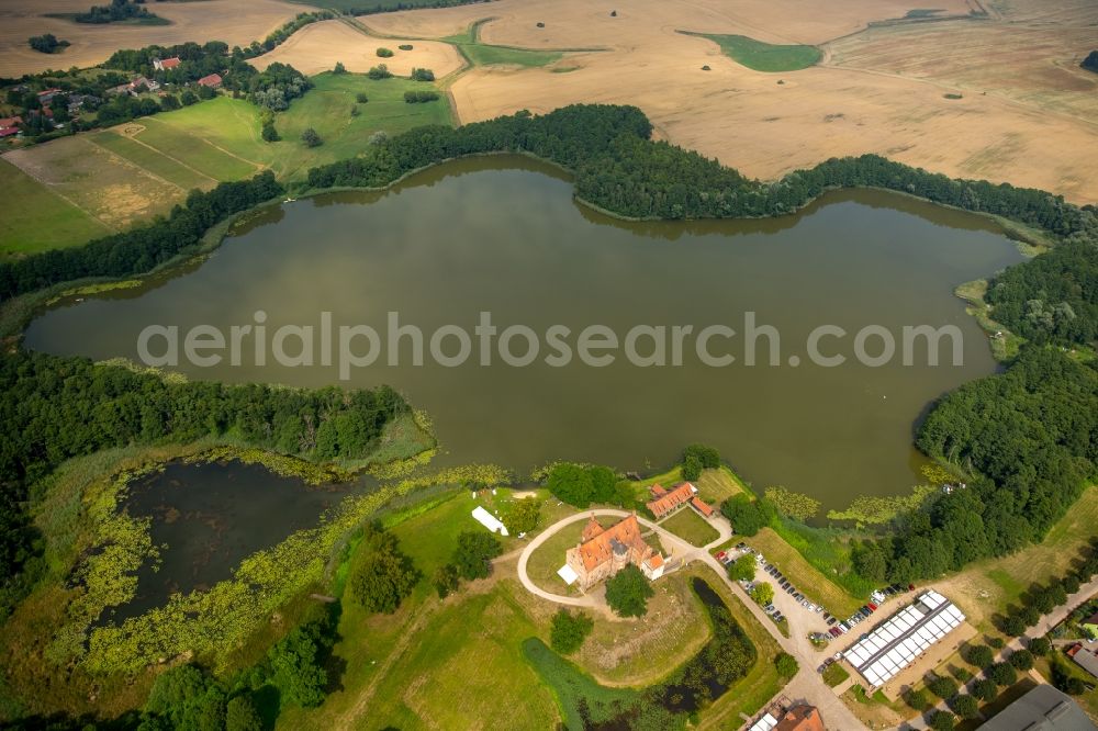 Schwinkendorf from above - Complex of the hotel building Schloss Ulrichshusen at Ulrichshuser lake in the district Ulrichshusen in Schwinkendorf in the state Mecklenburg - Western Pomerania