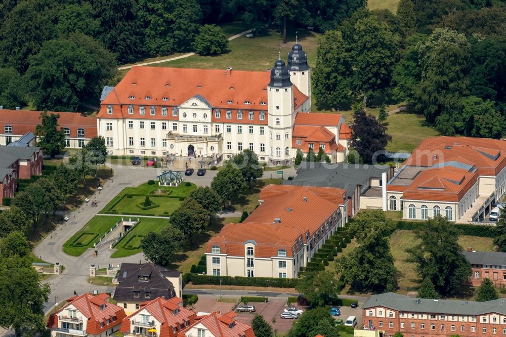 Aerial image Göhren-Lebbin - Complex of the hotel building Schlosshotel Fleesensee in Goehren-Lebbin in the state Mecklenburg - Western Pomerania