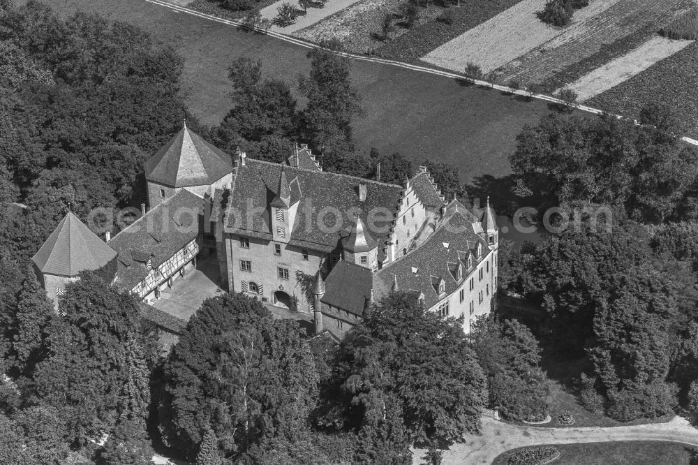 Jagsthausen from above - Complex of the hotel building Schlosshotel Goetzenburg on street Schlossstrasse in Jagsthausen in the state Baden-Wuerttemberg, Germany