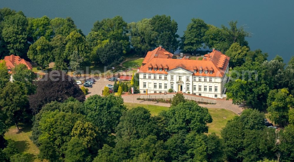 Aerial photograph Schorssow - Complex of the hotel building Seeschloss Schorssow at Haussee in Schorssow in the state Mecklenburg - Western Pomerania