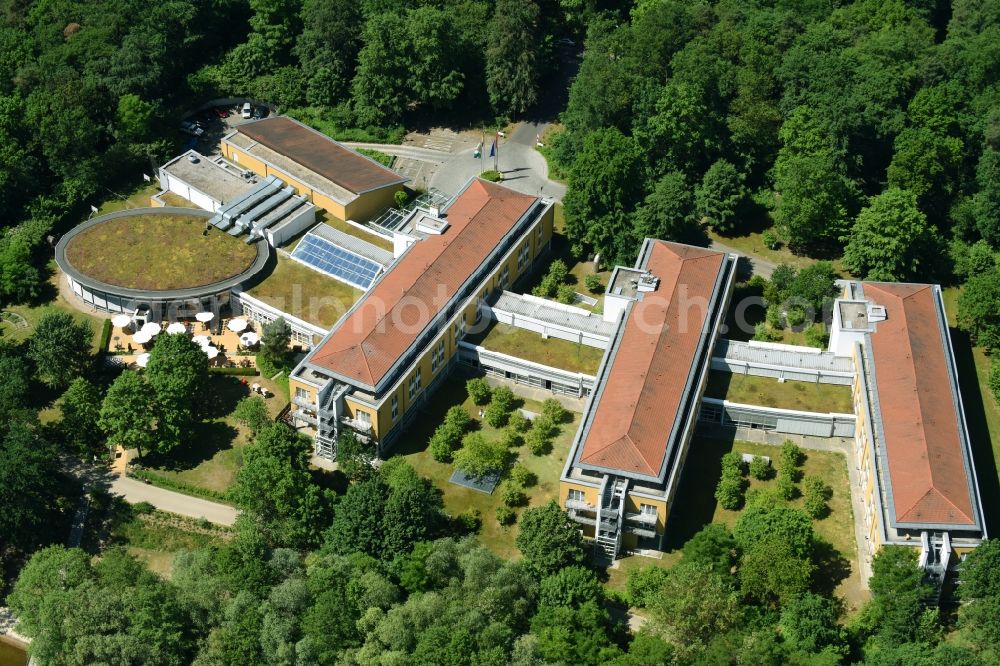 Aerial image Potsdam - Complex of the hotel building Seminaris SeeHotel Potsdam in Potsdam in the state Brandenburg, Germany