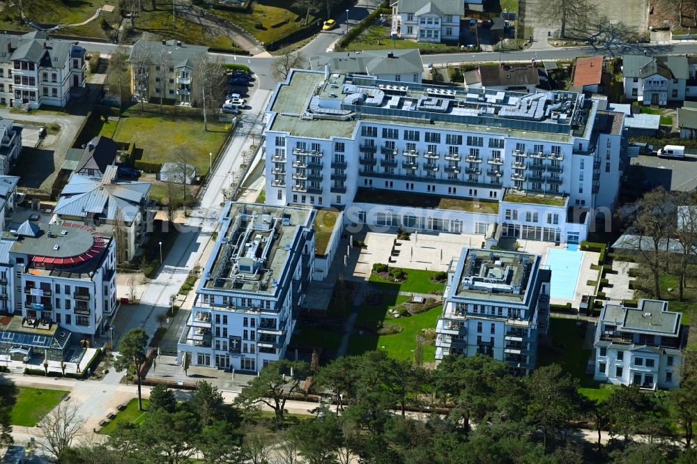 Aerial photograph Heringsdorf - Complex of the hotel building Steigenberger Grandhotel & Spa, Heringsdorf in Heringsdorf on the island of Usedom in the state Mecklenburg - Western Pomerania, Germany