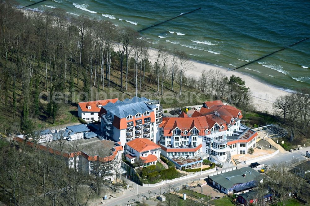 Aerial photograph Kölpinsee - Complex of the hotel building Strandhotel Seerose in Koelpinsee on the island of Usedom in the state Mecklenburg - Western Pomerania, Germany