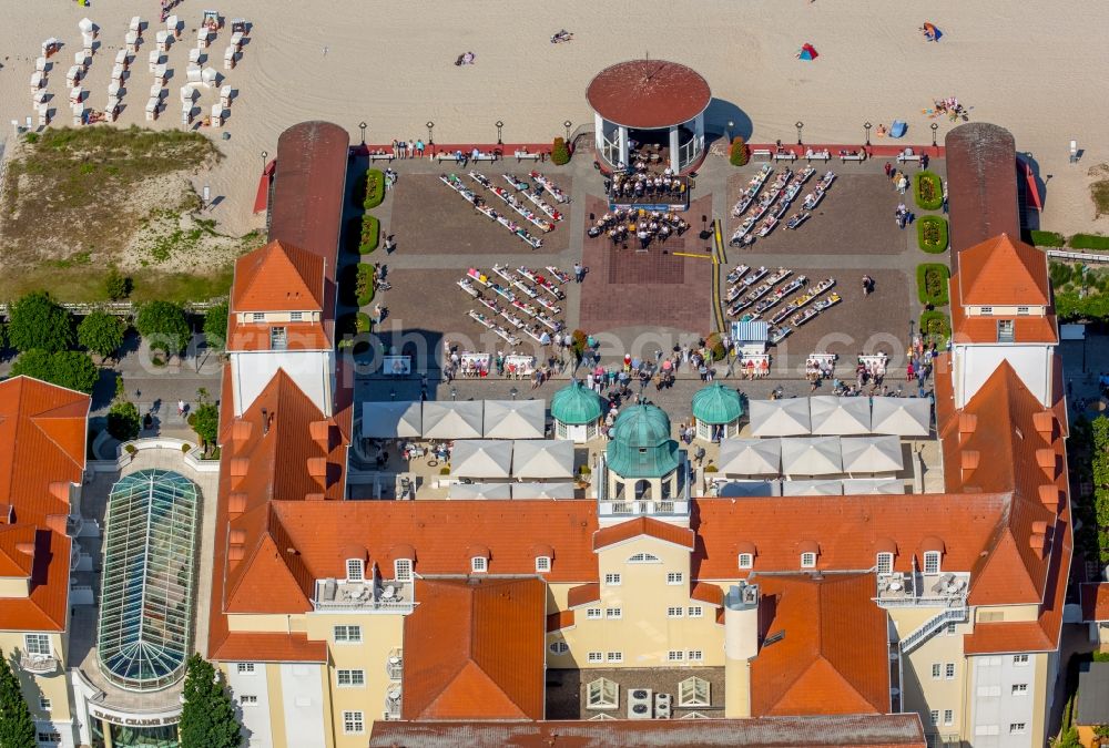 Aerial image Binz - Complex of the hotel building Travel Charme Kurhaus Binz on Strandpromenade in Binz in the state Mecklenburg - Western Pomerania