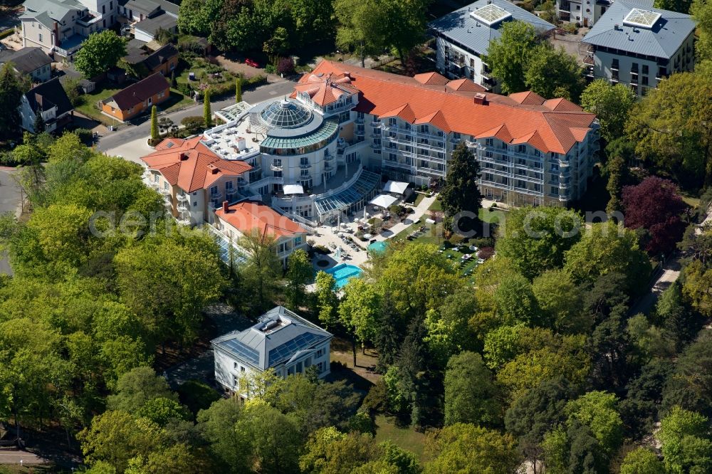 Heringsdorf from the bird's eye view: Complex of the hotel building Travel Charme Strandidyll Heringsdorf on Delbrueckstrasse in Heringsdorf in the state Mecklenburg - Western Pomerania, Germany