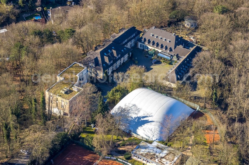 Heiligenhaus from above - Complex of the hotel building of Waldhotel Heiligenhaus on Parkstrasse in Heiligenhaus in the state North Rhine-Westphalia, Germany