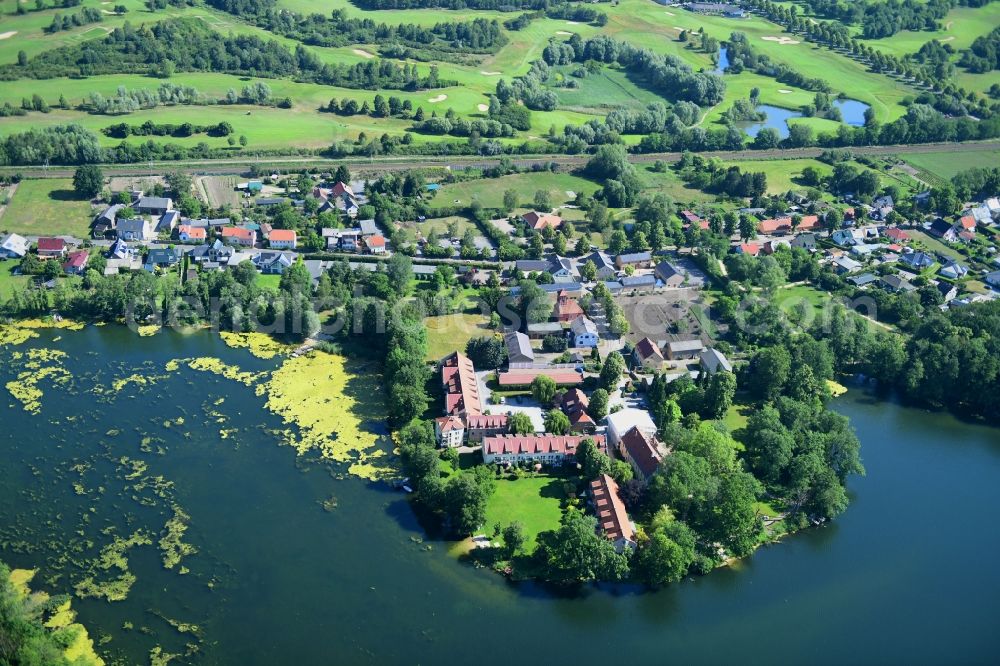 Werder (Havel) from the bird's eye view: Complex of the hotel building Zum Rittmeister in the district Kemnitz in Werder (Havel) in the state Brandenburg, Germany