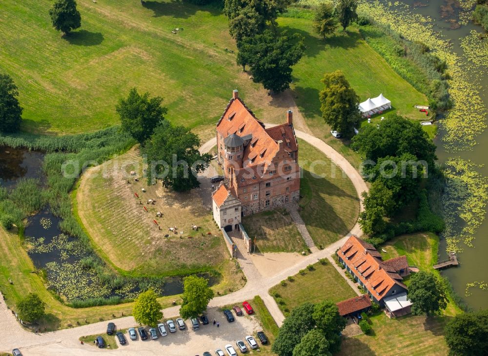 Schwinkendorf from the bird's eye view: Complex of the hotel building Schloss Ulrichshusen in the district Ulrichshusen in Schwinkendorf in the state Mecklenburg - Western Pomerania