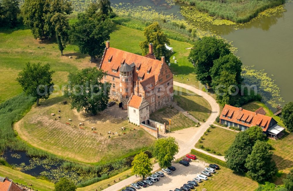 Schwinkendorf from the bird's eye view: Complex of the hotel building Schloss Ulrichshusen in the district Ulrichshusen in Schwinkendorf in the state Mecklenburg - Western Pomerania