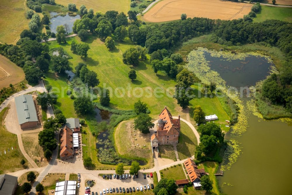 Aerial image Schwinkendorf - Complex of the hotel building Schloss Ulrichshusen in the district Ulrichshusen in Schwinkendorf in the state Mecklenburg - Western Pomerania