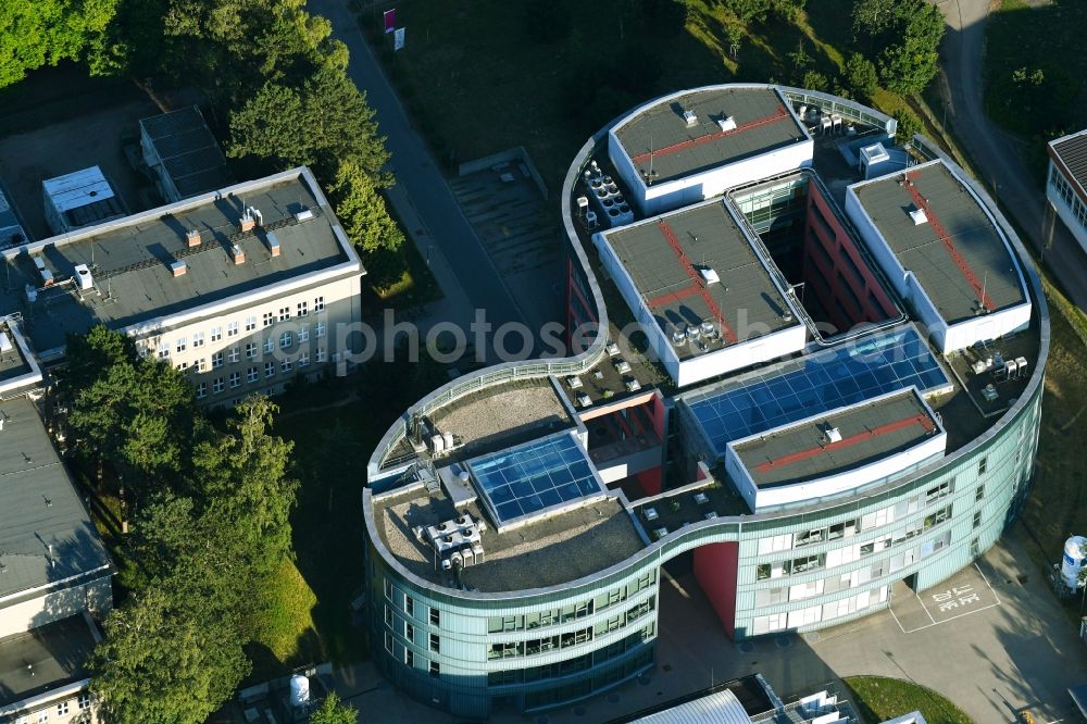 Aerial photograph Rostock - Building complex of the Institute Biomedizinisches Forschungszentrum on Schillingallee in Rostock in the state Mecklenburg - Western Pomerania, Germany