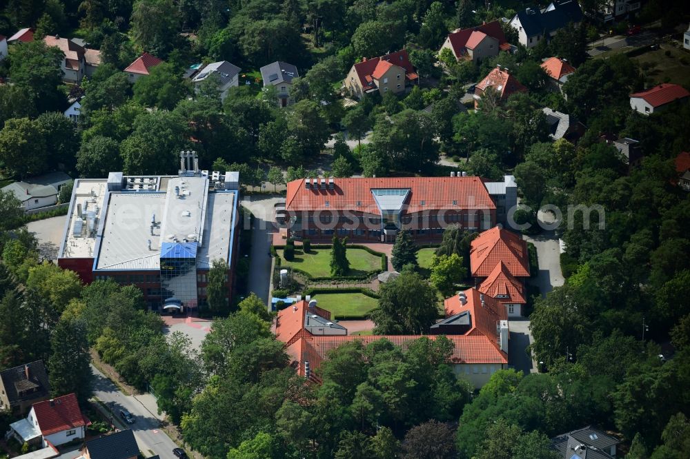 Aerial photograph Bergholz-Rehbrücke - Building complex of the Institute Deutsches Institut fuer Ernaehrungsforschung in Bergholz-Rehbruecke in the state Brandenburg, Germany