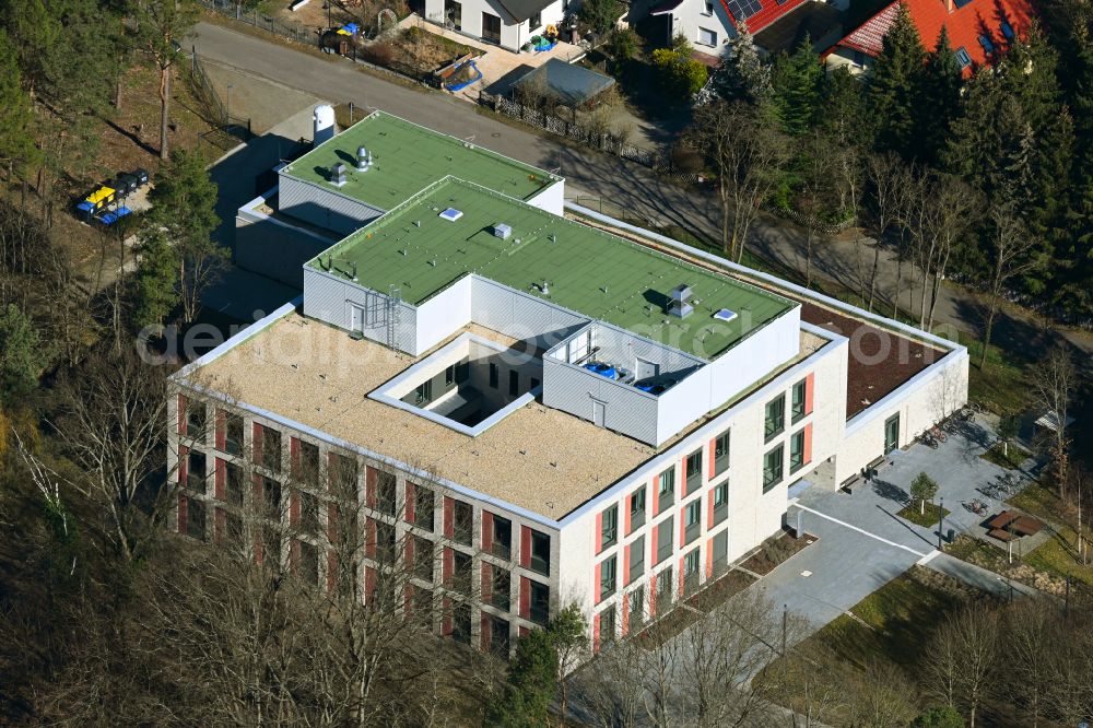 Bergholz-Rehbrücke from above - Building complex of the institute fuer Ernaehrungsforschung on Lenbachstrasse in Bergholz-Rehbruecke in the state Brandenburg, Germany