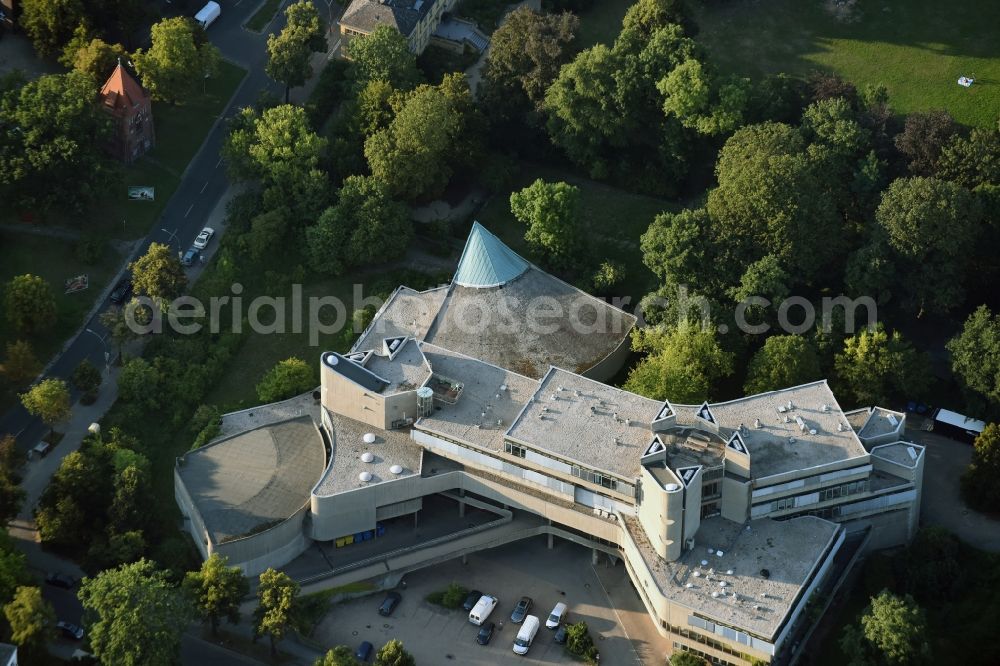 Berlin from above - Building complex of the Institute Universitaetsklinikum Benjamin Franklin Institut fuer Infektionsmedizin on Hindenburgdamm in Berlin in Germany