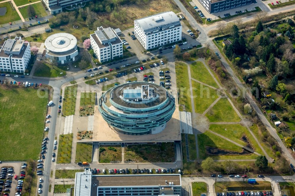 Hannover from the bird's eye view: Building complex of the Institute International Neuroscience Institute ( INI ) on Rudolf-Pichlmayr-Strasse in the district Buchholz-Kleefeld in Hannover in the state Lower Saxony, Germany