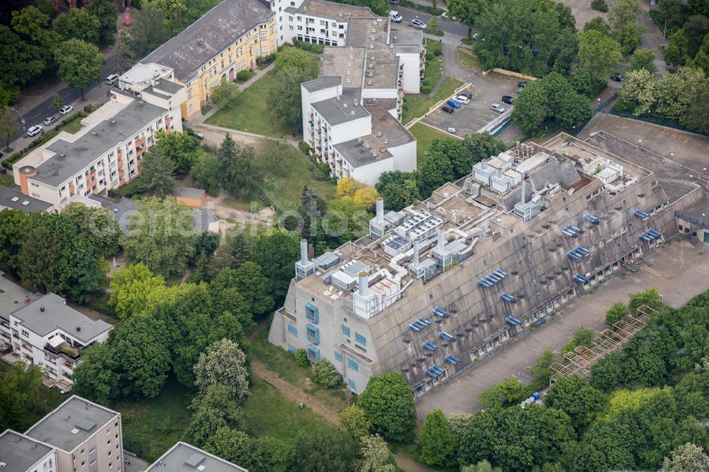 Aerial image Berlin - Building complex of the Institute and animal testing laboratory Maeusebunker in the district Lichterfelde in Berlin, Germany