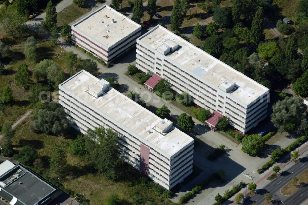 Berlin from the bird's eye view: Building complex of the Institute gfp Gesellschaft fuer Pflege- und Sozialberufe gGmbH and the Hochschule fuer Wirtschaft und Recht in Berlin in Germany