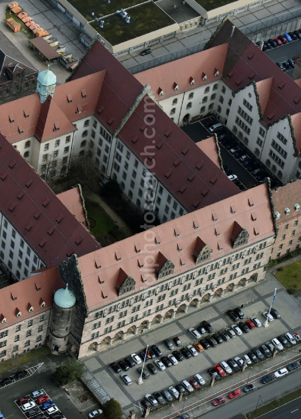 Nürnberg from the bird's eye view: Building complex of the Justizpalast on Fuerther Strasse court of in Nuremberg in the state Bavaria