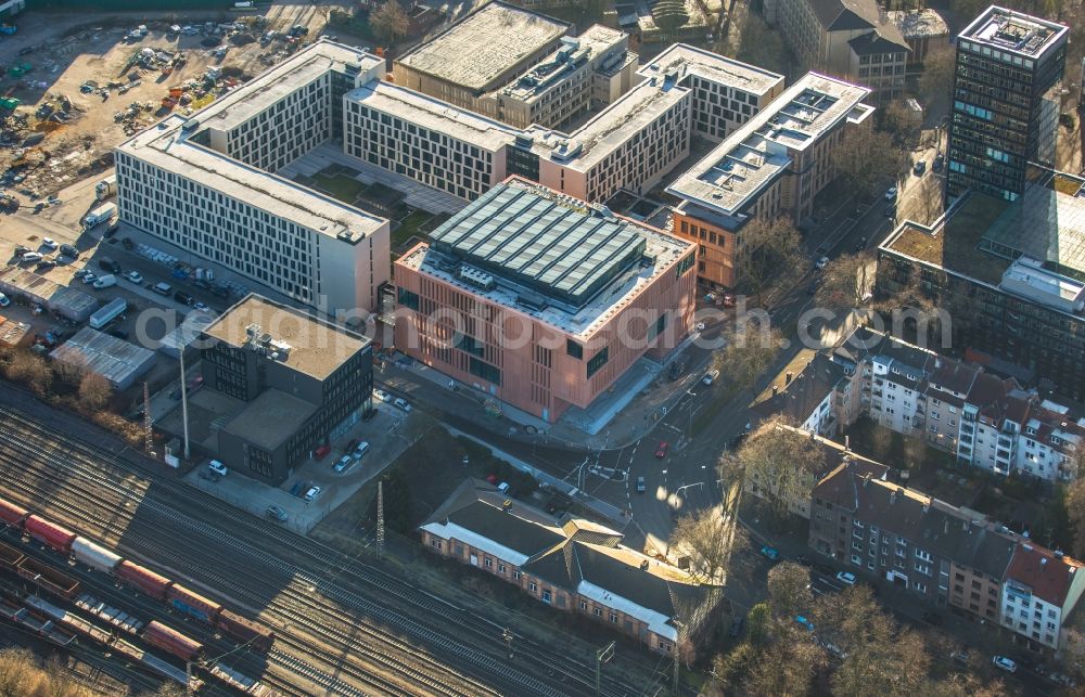 Bochum from above - Complex of buildings of the justice centre - court in the east ring with the district court of Bochum, to the industrial tribunal Bochum, to the district court of Bochum, the public prosecutor's office and social services in Bochum in the federal state North Rhine-Westphalia. Built according to the draught of the Hascher Jehle architects