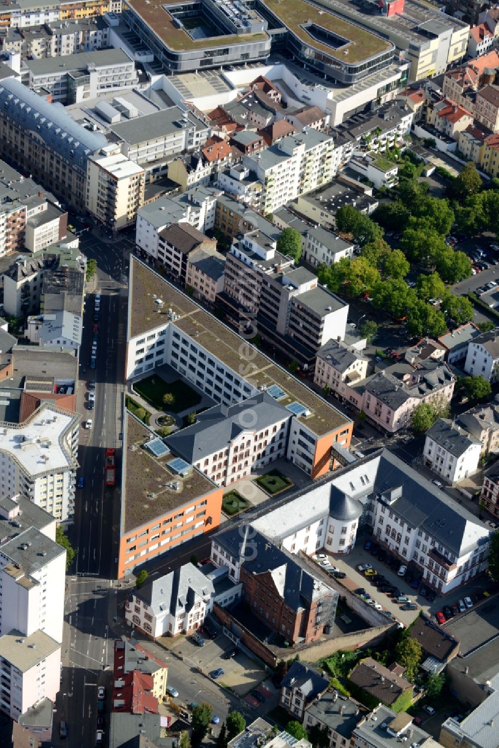 Offenbach am Main from the bird's eye view: Building complex of the Justizzentrum court of in Offenbach am Main in the state Hesse