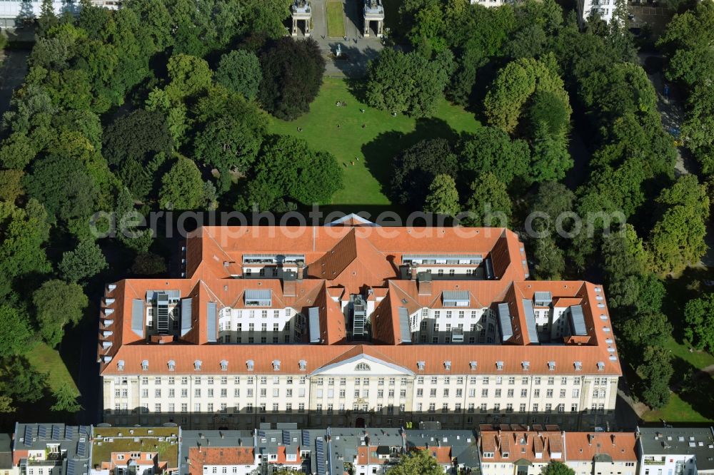 Aerial photograph Berlin - Building complex of the Kammergericht on Elssholzstrasse court of in the district Tempelhof-Schoeneberg in Berlin, Germany