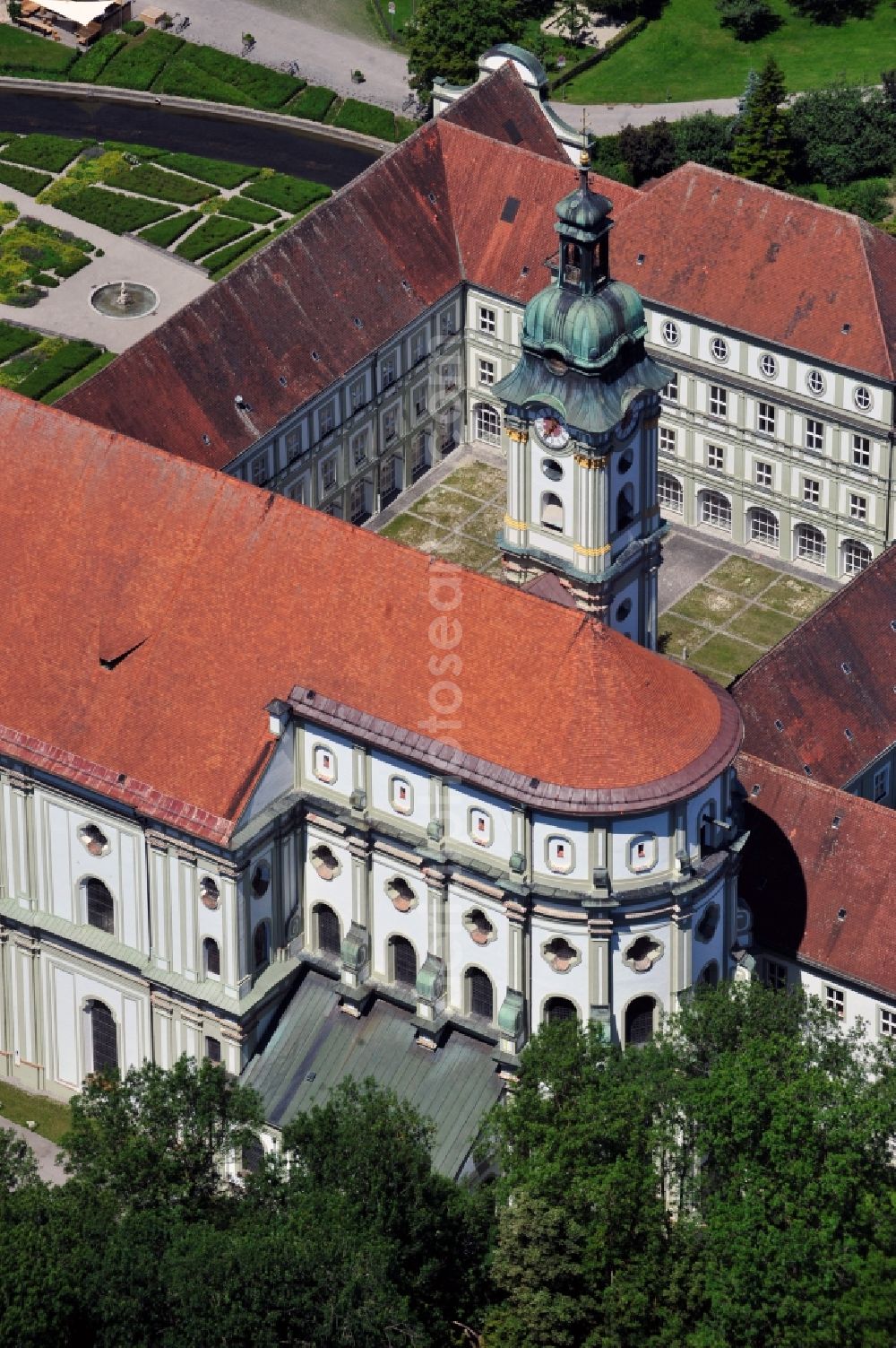 Aerial photograph Fürstenfeldbruck - Complex of buildings of the monastery Fuerstenfeld in Fuerstenfeldbruck in the state Bavaria, Germany