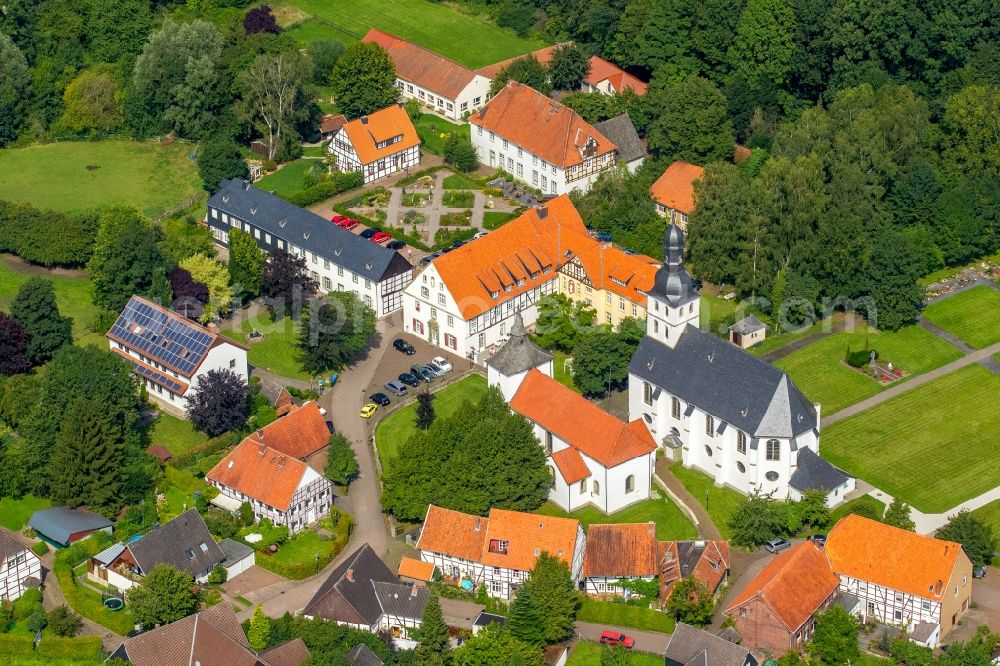 Aerial image Welver - The monastery Welver was a Cistercian convent in the former village Kirchwelver in Welver in North Rhine-Westphalia. Today the old monastery church of St. Albanus und Cyriakus is a Protestant parish church. And the new monastery church of St. Bernhard built around 1700 is today a Catholic parish church