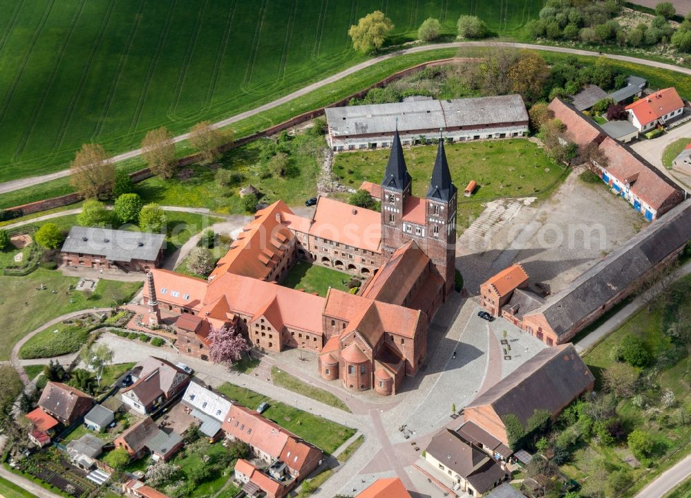 Aerial photograph Jerichow - Complex of buildings of the monastery jerichow in Jerichow in the state Saxony-Anhalt