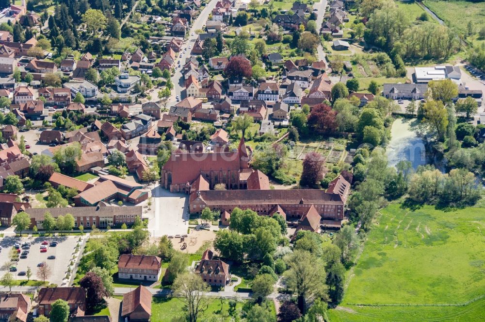 Aerial photograph Ebstorf - Complex of buildings of the monastery Ebstorf in Ebstorf in the state Lower Saxony, Germany