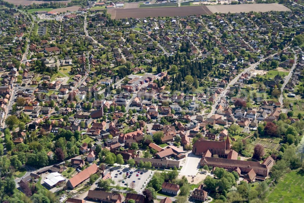 Ebstorf from above - Complex of buildings of the monastery Ebstorf in Ebstorf in the state Lower Saxony, Germany