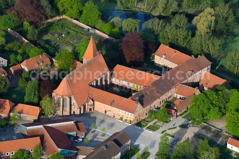 Aerial image Ebstorf - Complex of buildings of the monastery Ebstorf in Ebstorf in the state Lower Saxony, Germany