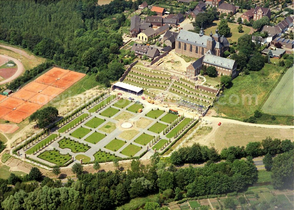 Aerial photograph Kamp-Lintfort - Complex of buildings of the monastery in Kamp-Lintfort in the state North Rhine-Westphalia