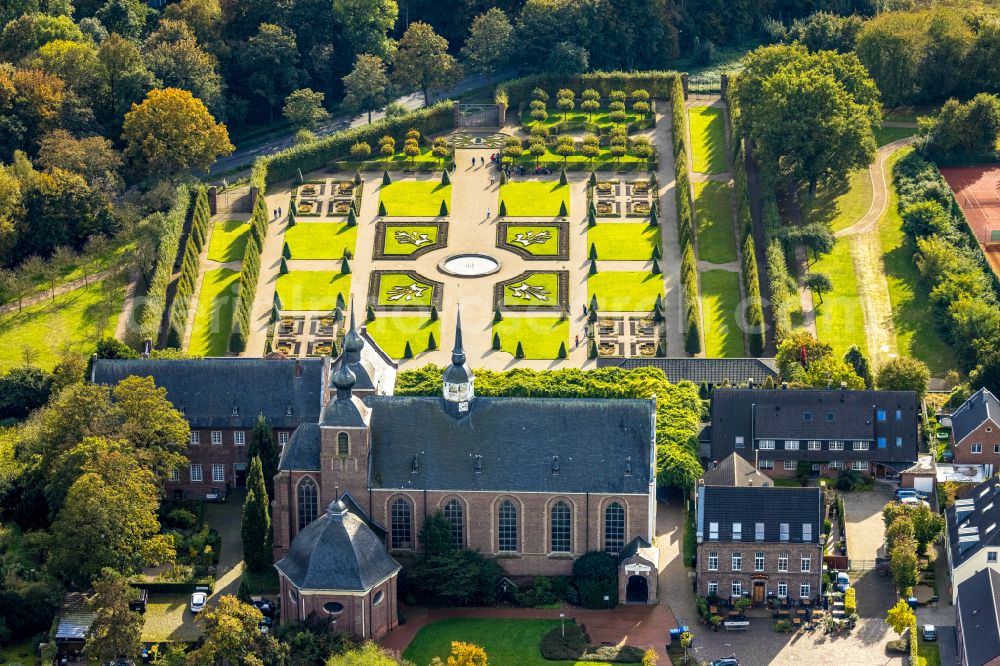 Kamp-Lintfort from above - complex of buildings of the monastery Kloster Konp on Abteiplatz in Kamp-Lintfort in the state North Rhine-Westphalia, Germany