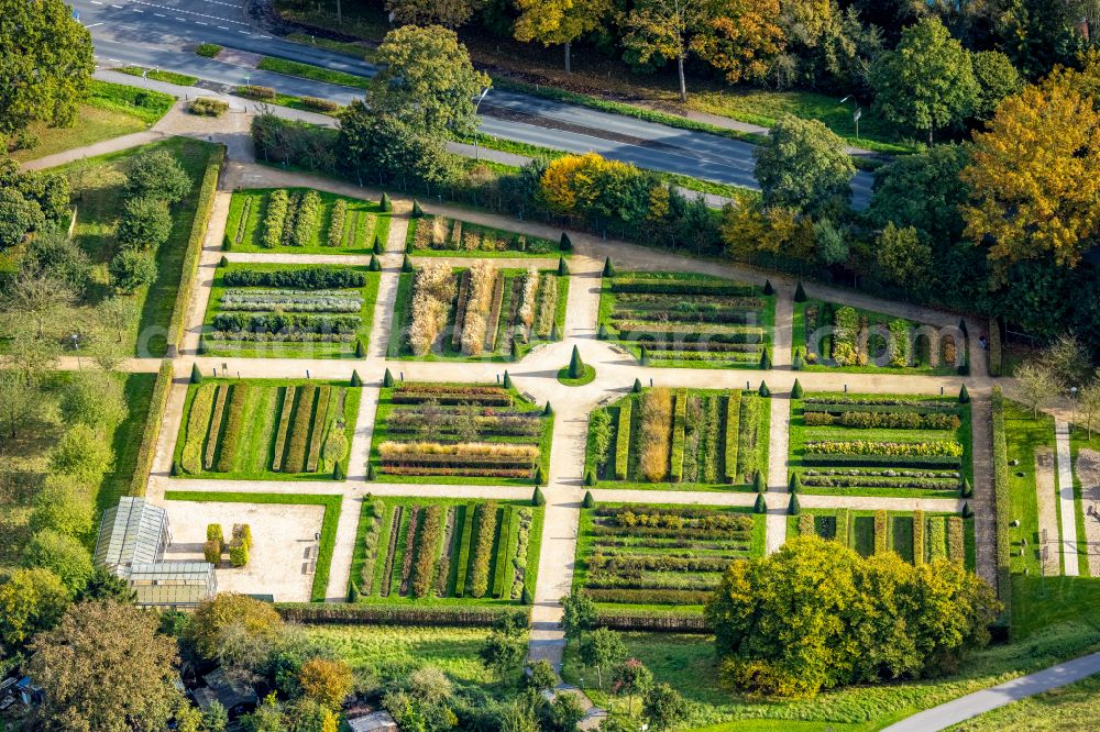 Kamp-Lintfort from the bird's eye view: complex of buildings of the monastery Kloster Konp on Abteiplatz in Kamp-Lintfort in the state North Rhine-Westphalia, Germany