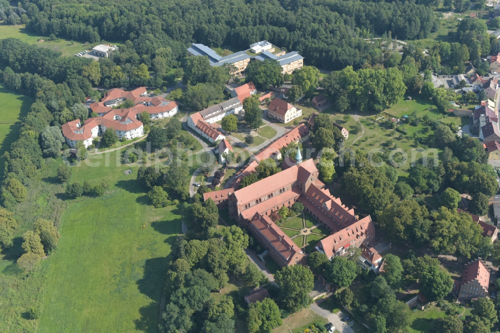 Kloster Lehnin from the bird's eye view: Complex of buildings of the monastery Lehnin in Lehnin in the state Brandenburg