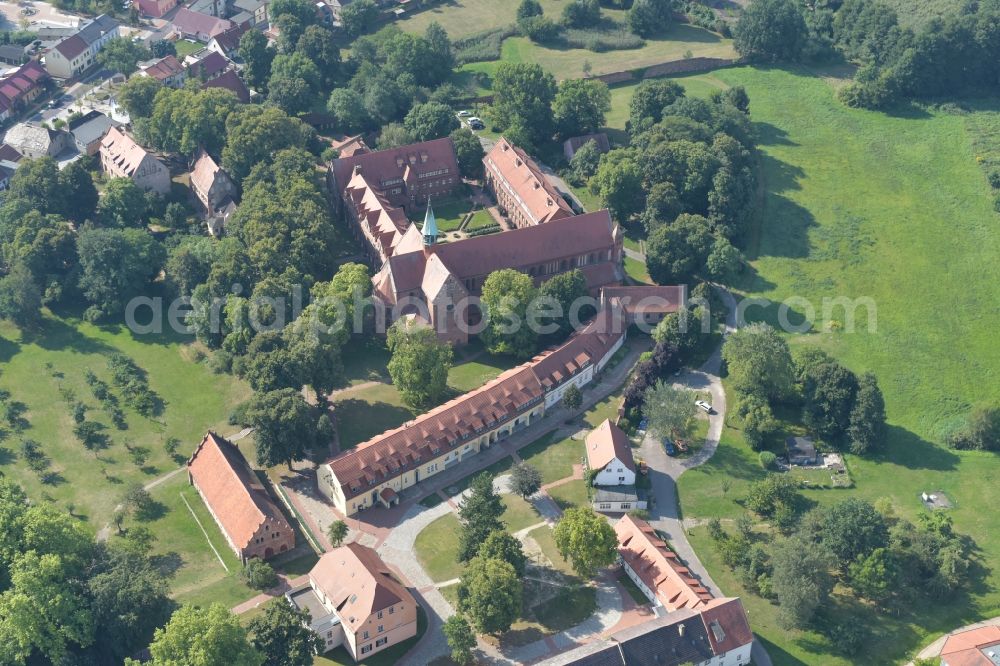 Kloster Lehnin from the bird's eye view: Complex of buildings of the monastery Lehnin in Lehnin in the state Brandenburg