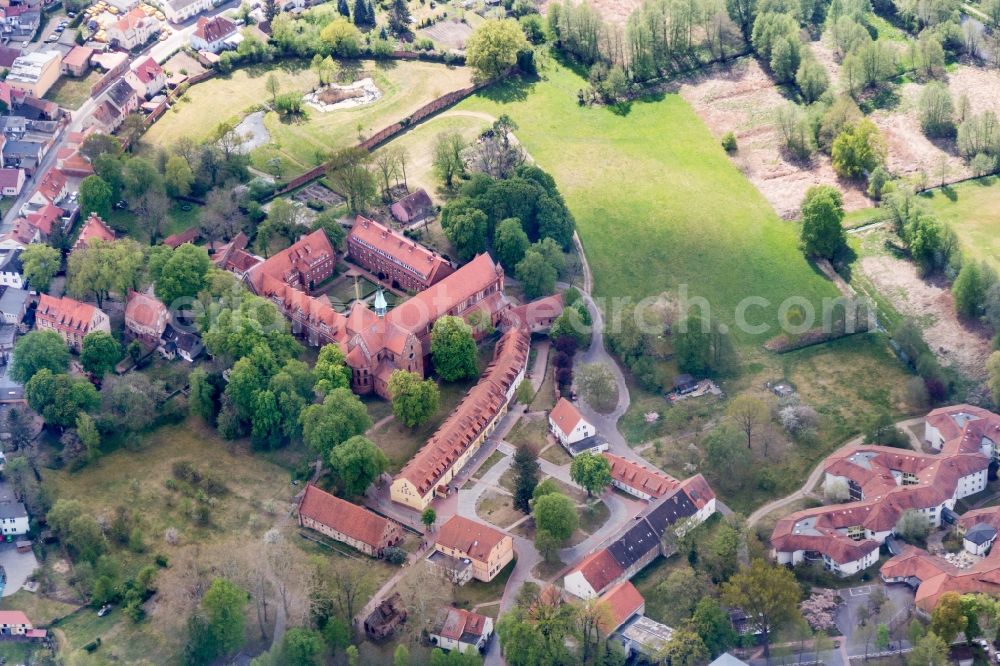 Aerial photograph Kloster Lehnin - Complex of buildings of the monastery Lehnin in Lehnin in the state Brandenburg