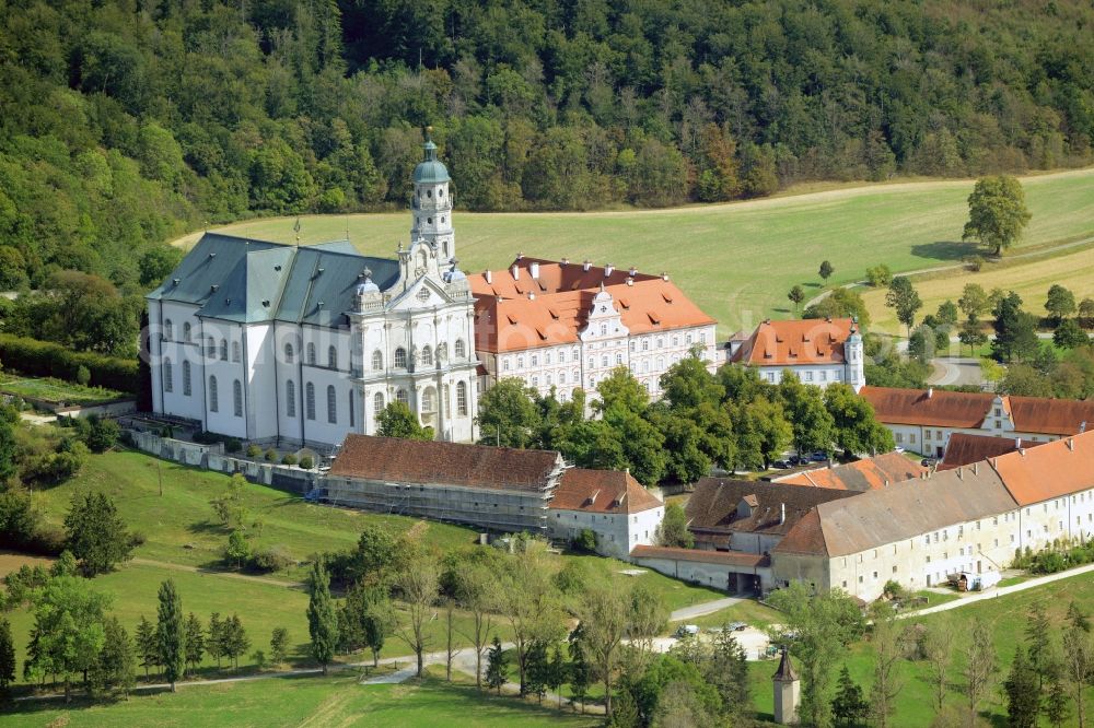 Neresheim from the bird's eye view: Complex of buildings of the monastery and the monastery church with the meeting house of the abbey in Neresheim in the state Baden-Wuerttemberg