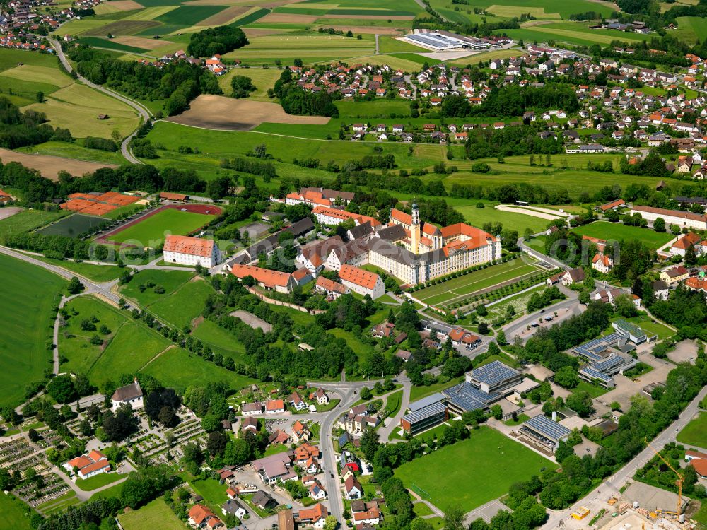 Ochsenhausen from the bird's eye view: Complex of buildings of the monastery Ochsenhausen with of Basilika St.Georg in Ochsenhausen in the state Baden-Wuerttemberg, Germany