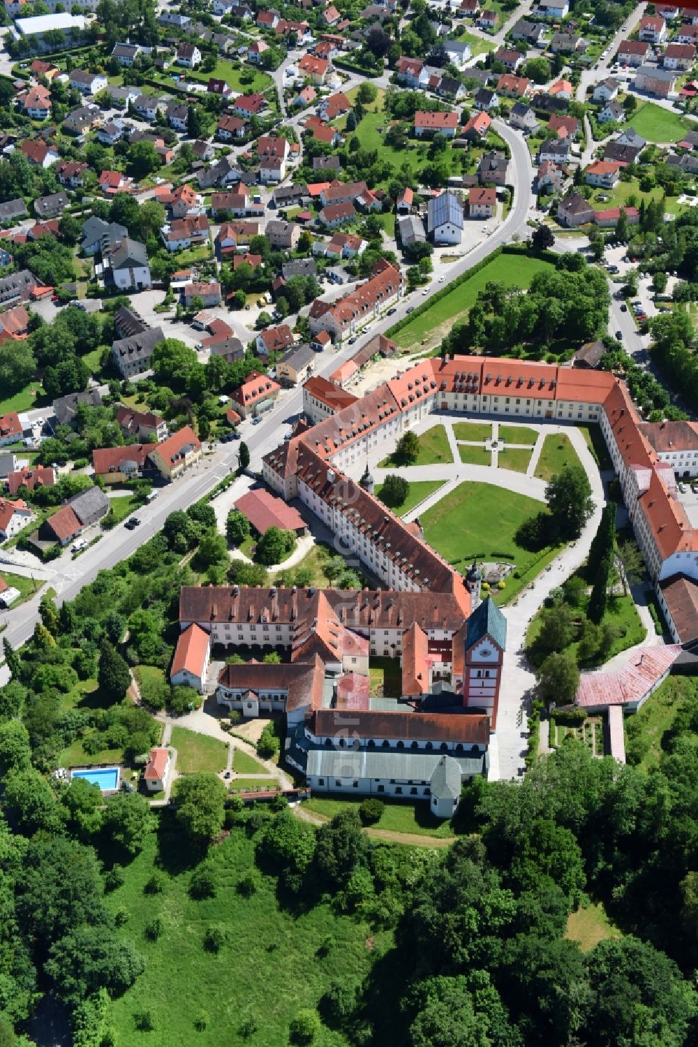 Aerial photograph Scheyern - Complex of buildings of the monastery Benediktinerabtei Scheyern on Schyrenplatz in Scheyern in the state Bavaria, Germany