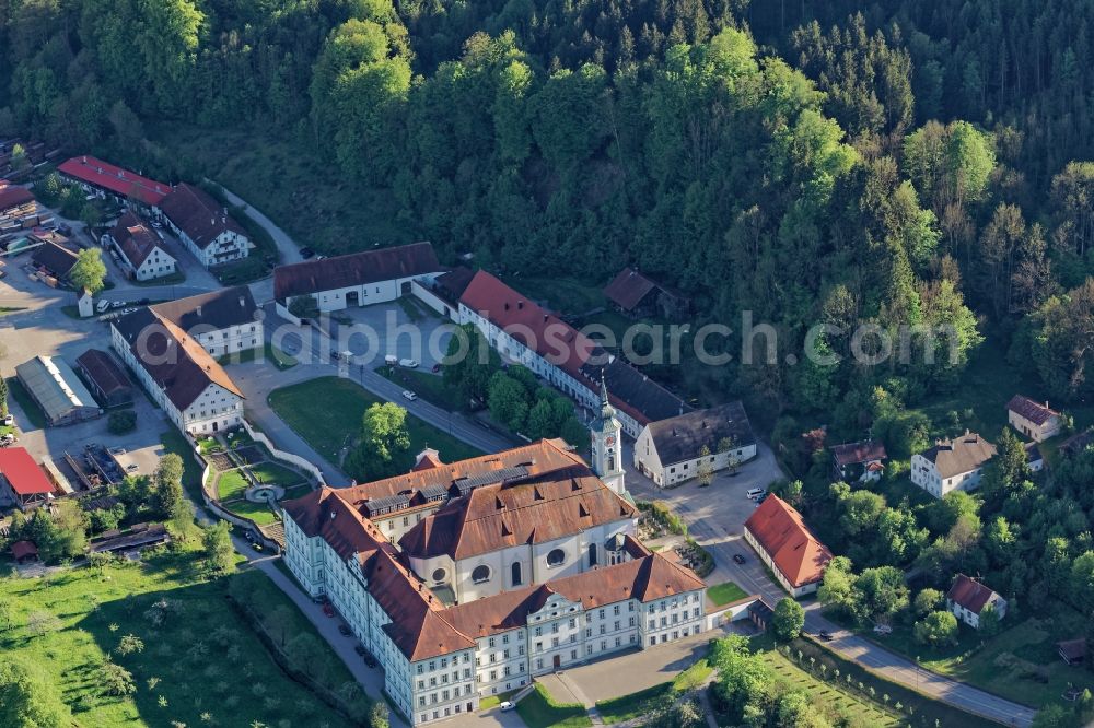 Aerial photograph Schäftlarn - Complex of buildings of the monastery Schaeftlarn in Schaeftlarn in the state Bavaria, Germany